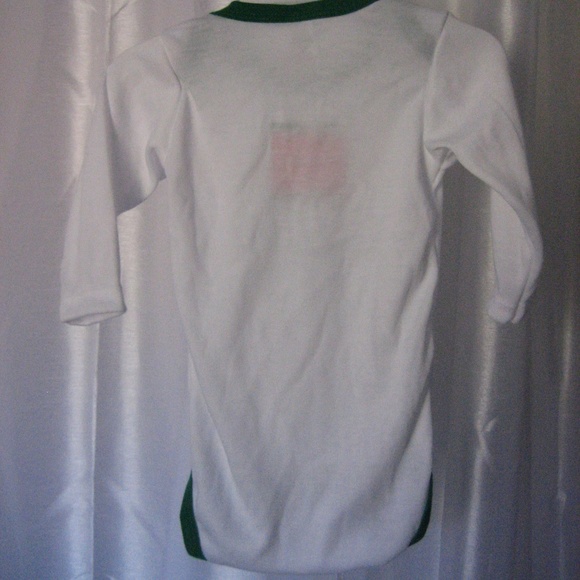 Meet me under the Mistletoe Infant Unisex One Piece Bodysuit Cotton Sz 12-18M NW - Picture 4 of 5